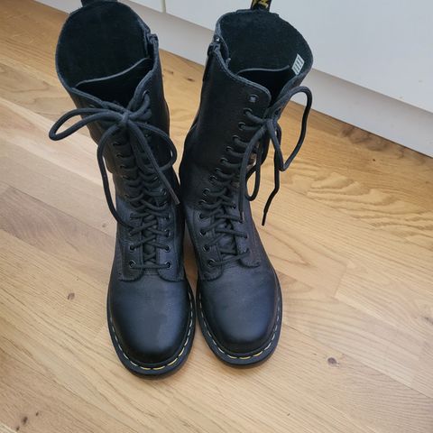 Dr.Martens