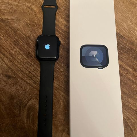 Apple Watch series 9 45 mm midnight sb m/l