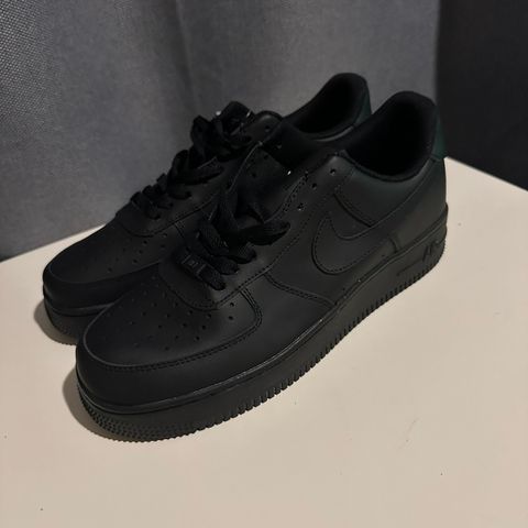 Nike Air Force 1 - Str 44