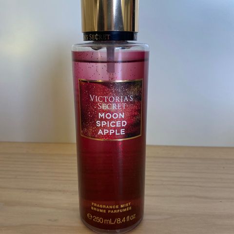 Victoria’s secret Moon spiced apple