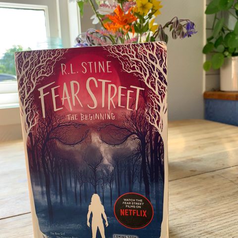 Fear Street (The Beginning) av R.L. Stine!