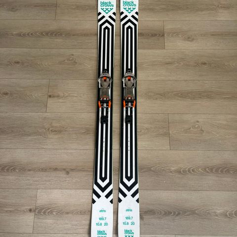 Black Crows Atris 189cm + 22 Design Outlaw selges rimelig!