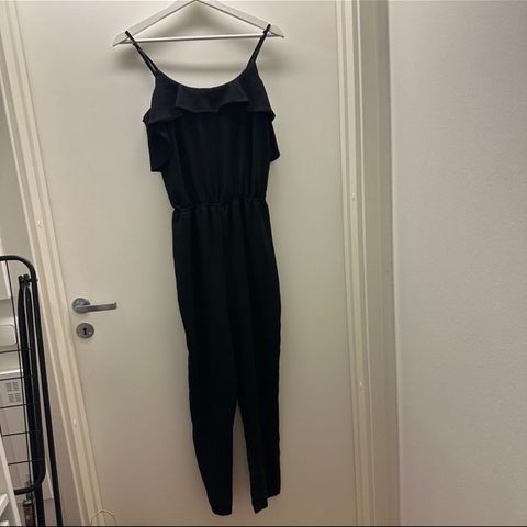 Svart jumpsuit