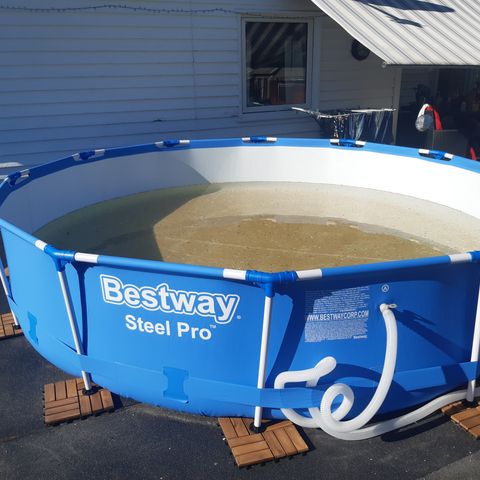 Bestway basseng