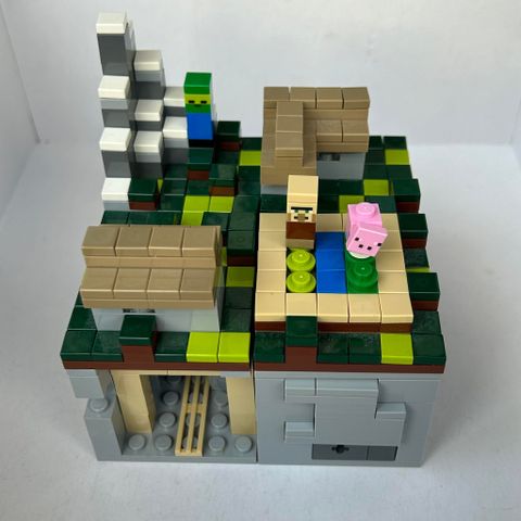 LEGO Minecraft Micro World The Village 21105