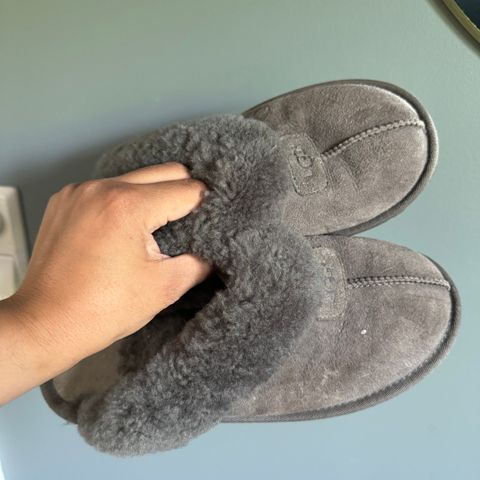 Ugg tøfler