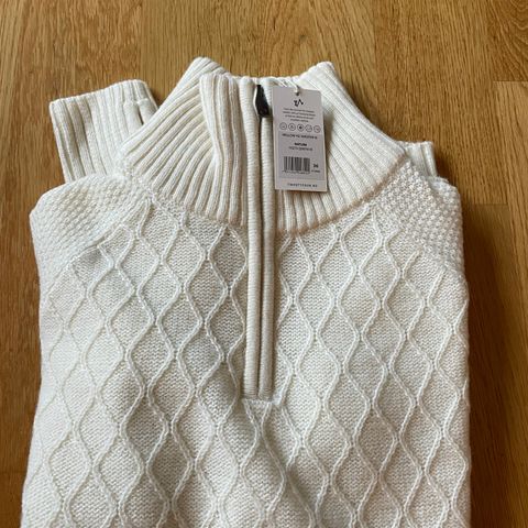 Ubrukt Twentyfour Mellow Half Zip sweater