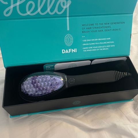 Dafni - hair straightening ceramic brush