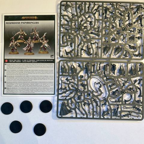 Slaanesh Myrmidesh Painbringers. New on sprue (Note on postage below)