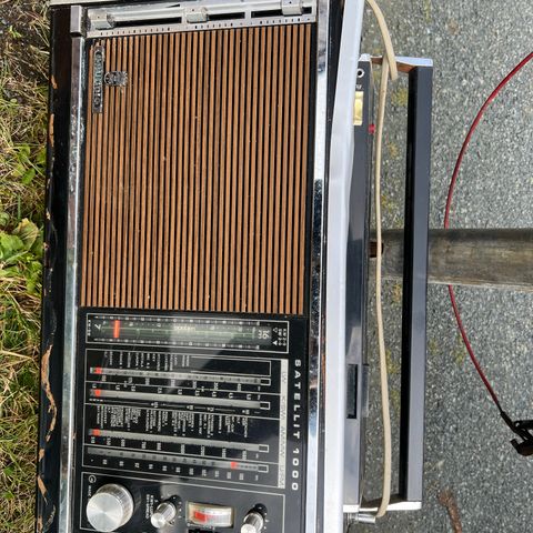 Grundig satellit 1000