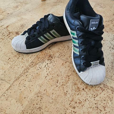 Adidas sko størrelse 38