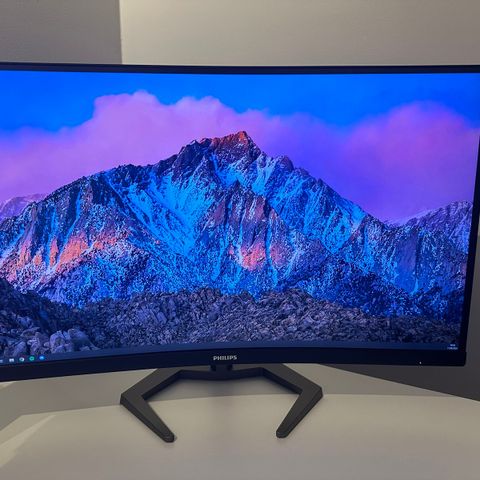 Philips Curved 27" 1440p 165hz 1ms