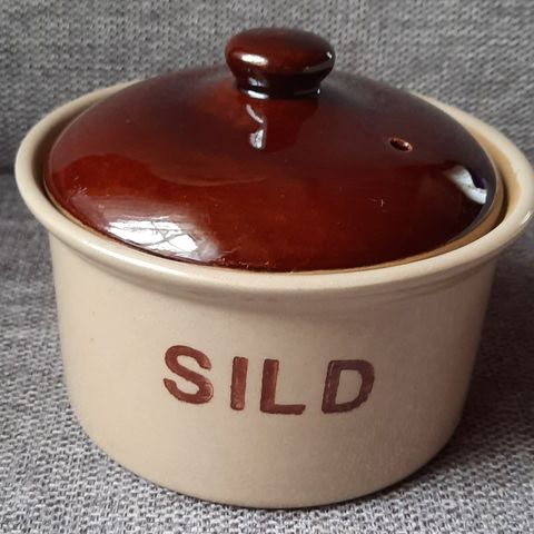 Sildekrukke fra Denby stoneware.