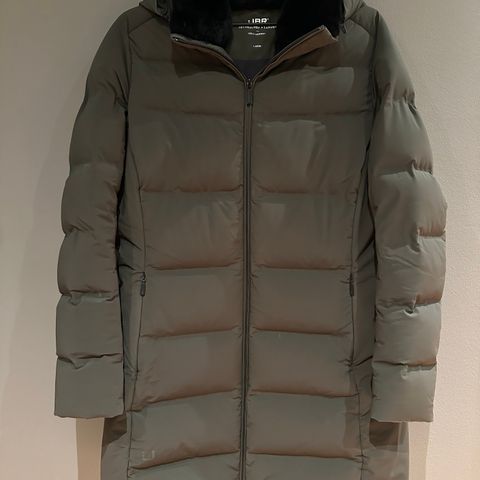 UBR Enigma Parka, Str. L