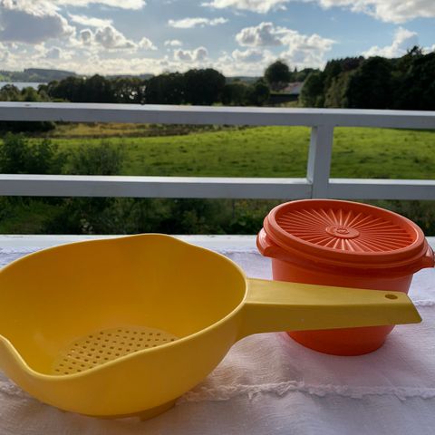 Retro Tupperware i orange og gult