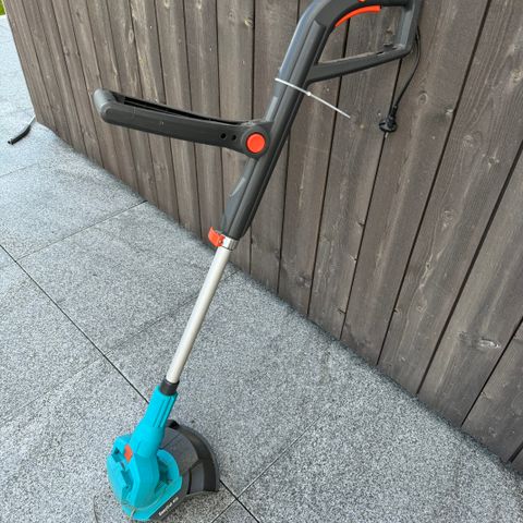 Gardena EasyCut 400 kantklipper (strømdrevet)