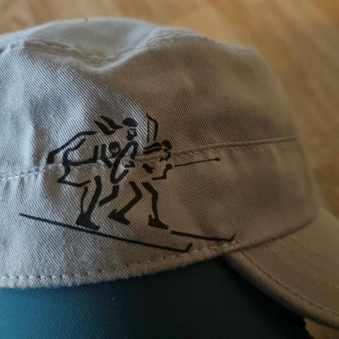 Bergans army cap