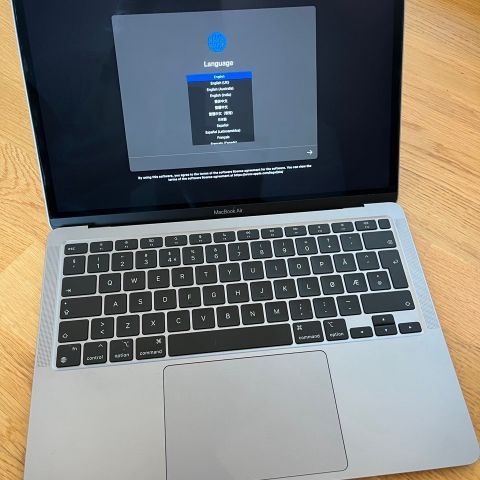 Lite brukt MacBook air 2020 13’’