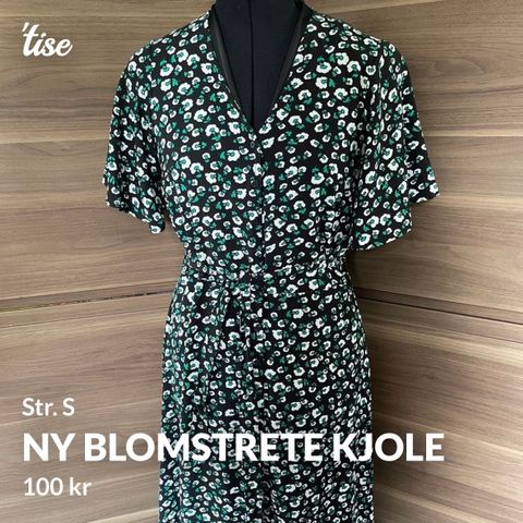 Ny småblomstrete kjole i str S