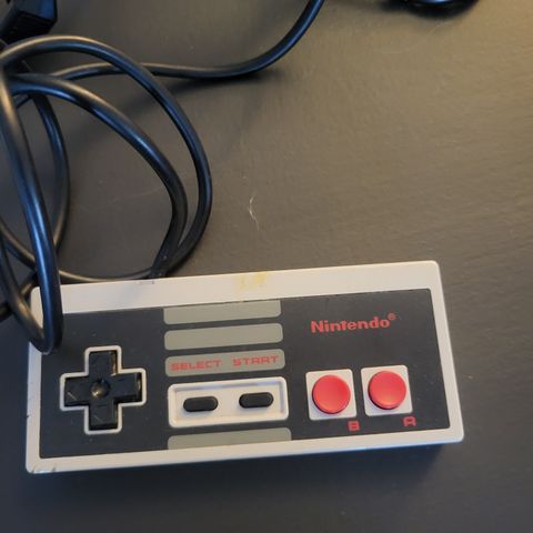 NES kontroller