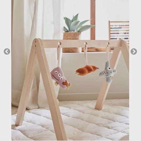 Stilren babygym i tre