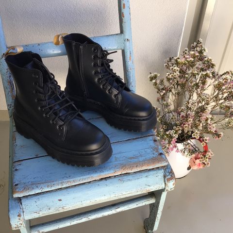 Dr Martens