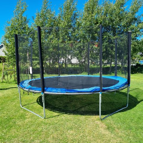 Trampoline