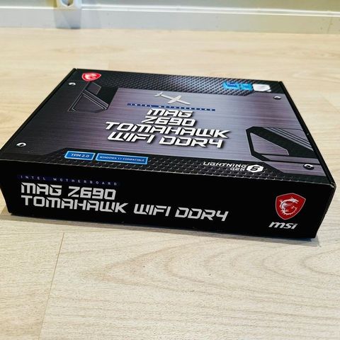 MAG-Z690-TOMAHAWK-WIFI-DDR4