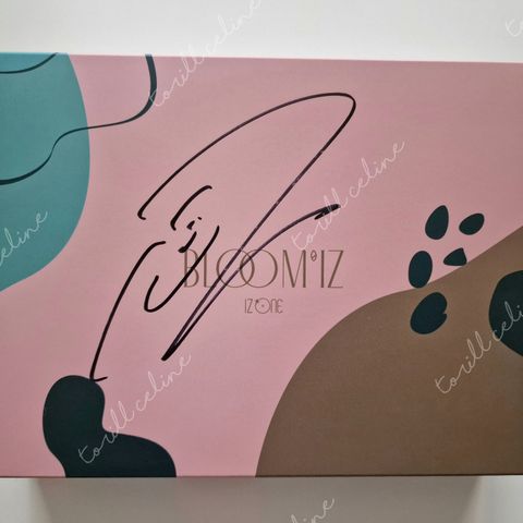 Signert izone/Le Sserafim Sakura Bloom*iz Album