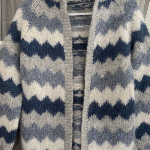 Viletta Cardigan