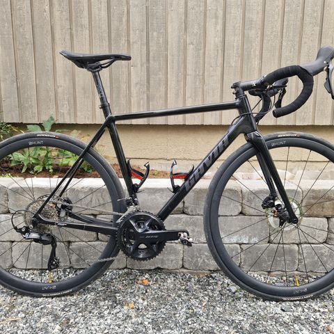 Hunt 33 Carbon Aero Disc