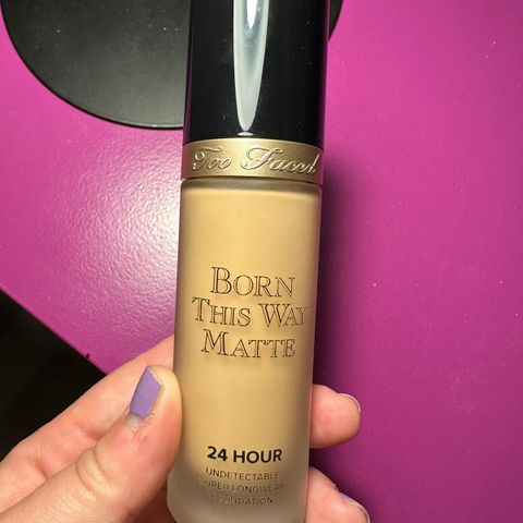 Too Faced «Born This Way Matte» Foundation (Porcelain)