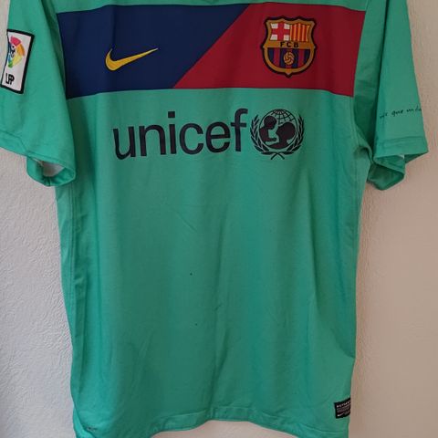 Barcelona fotballdrakt Iniesta😍