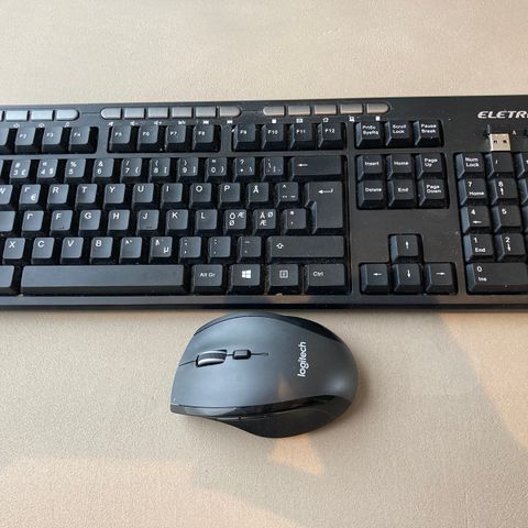 Trådløs mus og tastatur