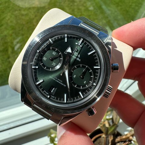 Omega Speedmaster 57 grønn skive selges 2022 Norsk og komplett