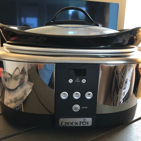 Crock-pot selges billig, ikke brukt.