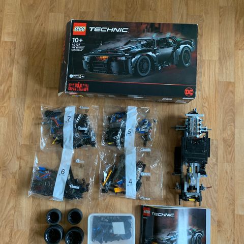 Lego technic 42127 batman batmobile