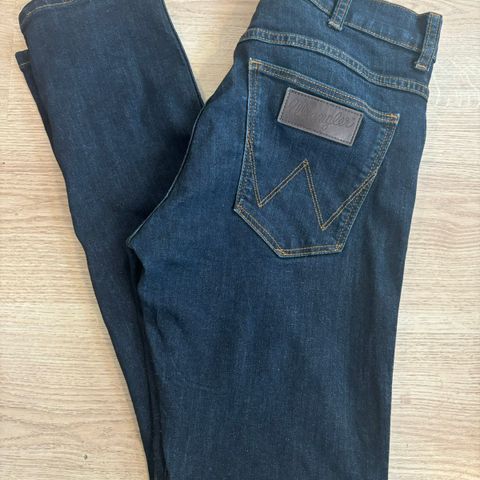 Wrangler Larston slim jeans str 28x32