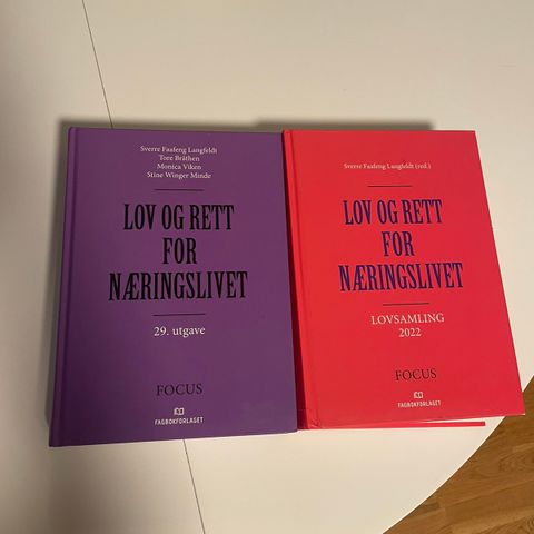 Lovsamling og pensumbok til lov og rett for næringslivet