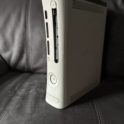 Xbox 360 selges med minnekort