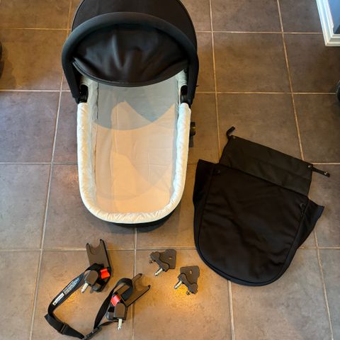 BabyJogger deluxe bag selges