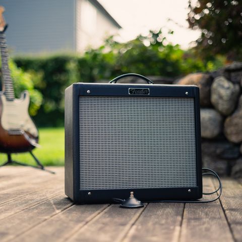 Fender Blues junior III med Eminence Cannabis Rex 12" og Fromel mod.