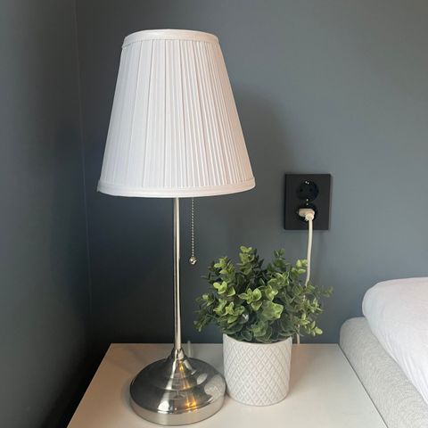 Ikea Årstid bordlampe