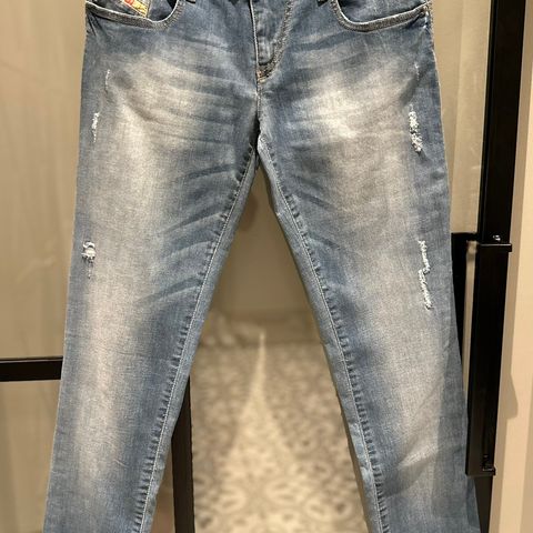 Ny med tags Diesel jeans Grupeen str 14-16 år