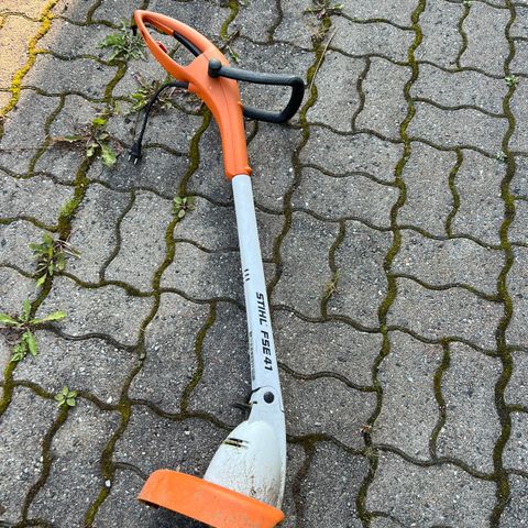 STIHL FSE 41 kantklipper med ledning