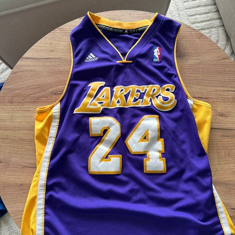 Kobe bryant lakers drakt