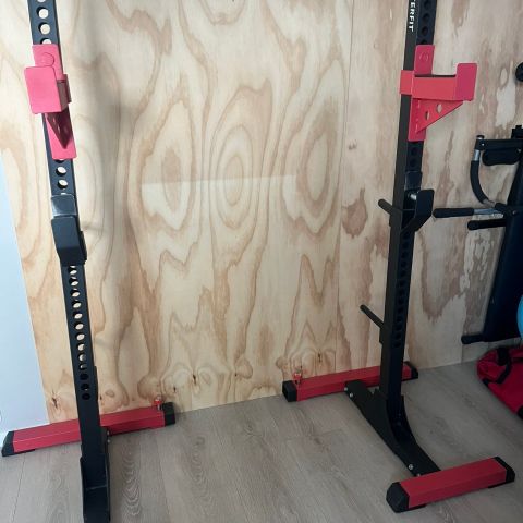 Knebøy / benkpress rack