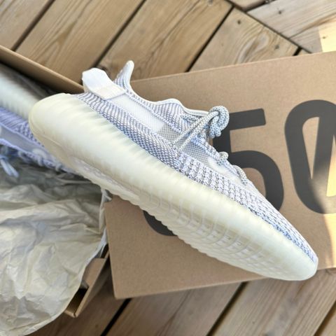 Yeezy Boost 350 v2 Static