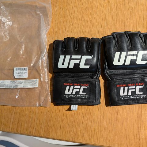 UFC Official Fight Glove Black M