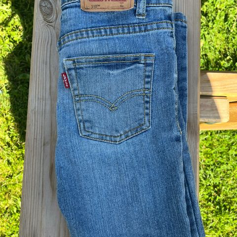 Levis 510 skinny str 6A